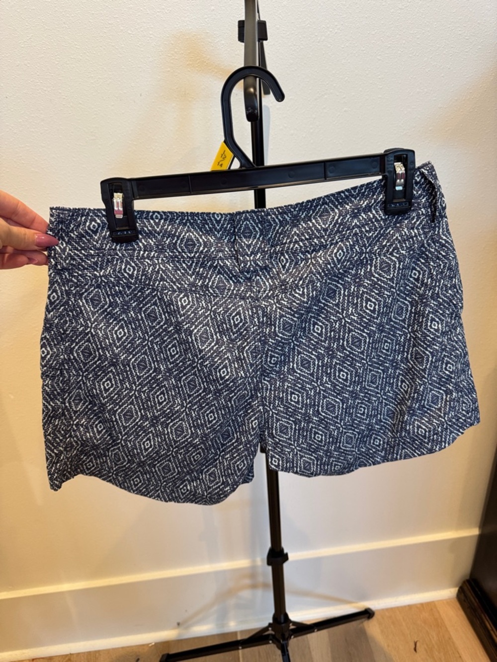 Marmot Navy & White Diamond-Print Cargo Shorts - Picture 3 of 4